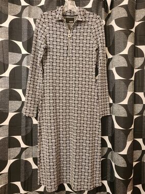 Nwot Olivvi Black & White Geometric Long Sleeve Dress